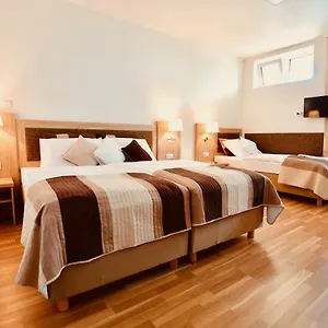 hotellátogatás